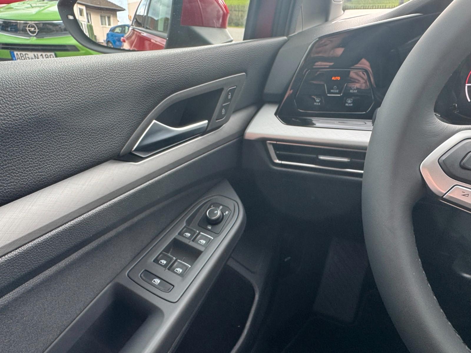 Volkswagen Golf VIII Variant Life, миниатюра 19