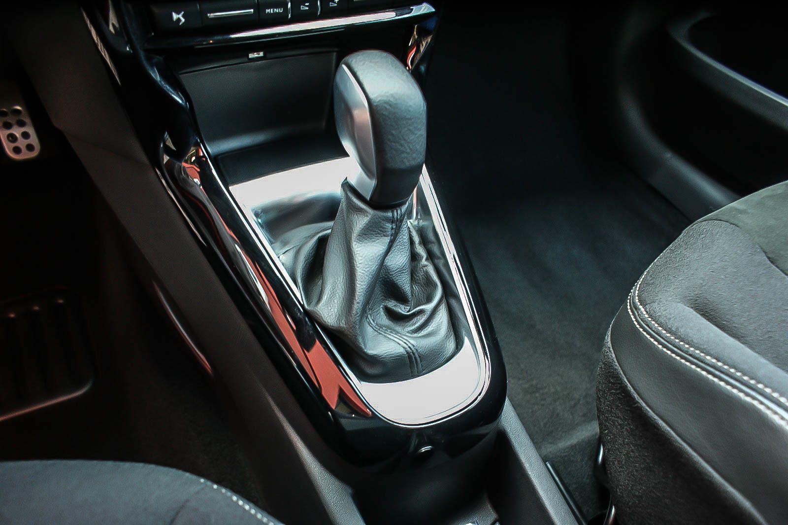 Fahrzeugabbildung Andere DS 3 SportChic Automatik LED VISION STYLE-PAKET