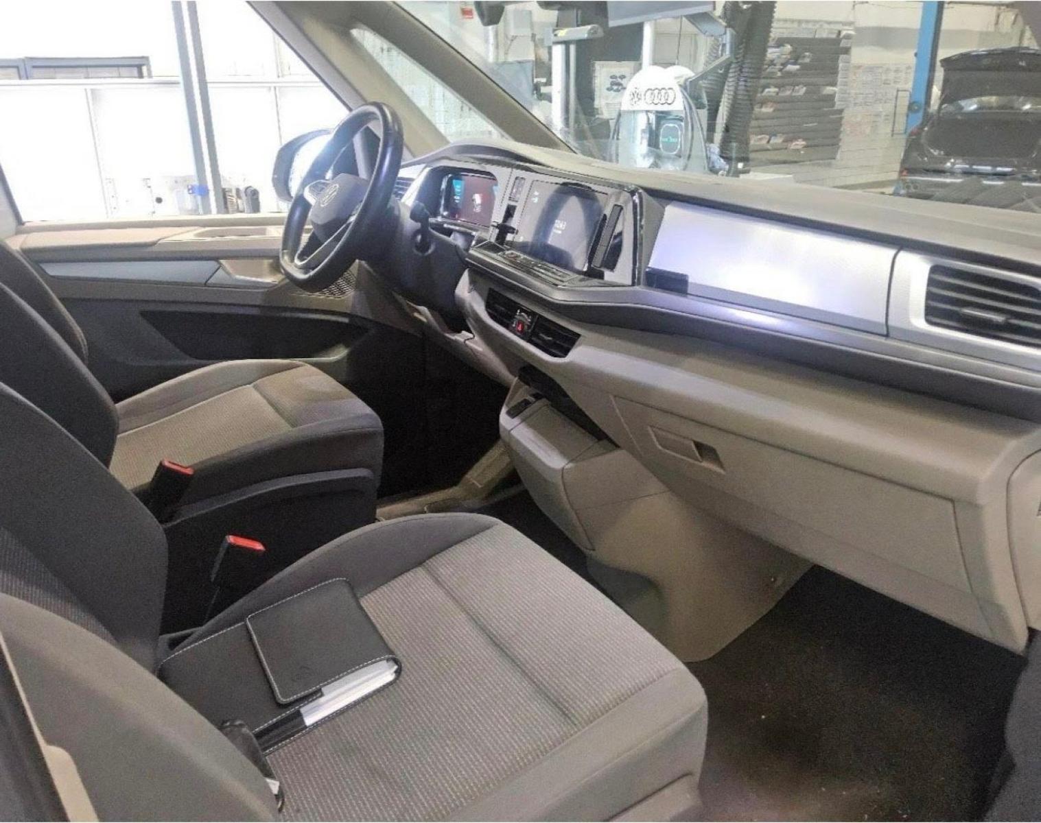 Volkswagen T7 Multivan 2.0 TSI - MATRIX / HEAD-UP / AHK