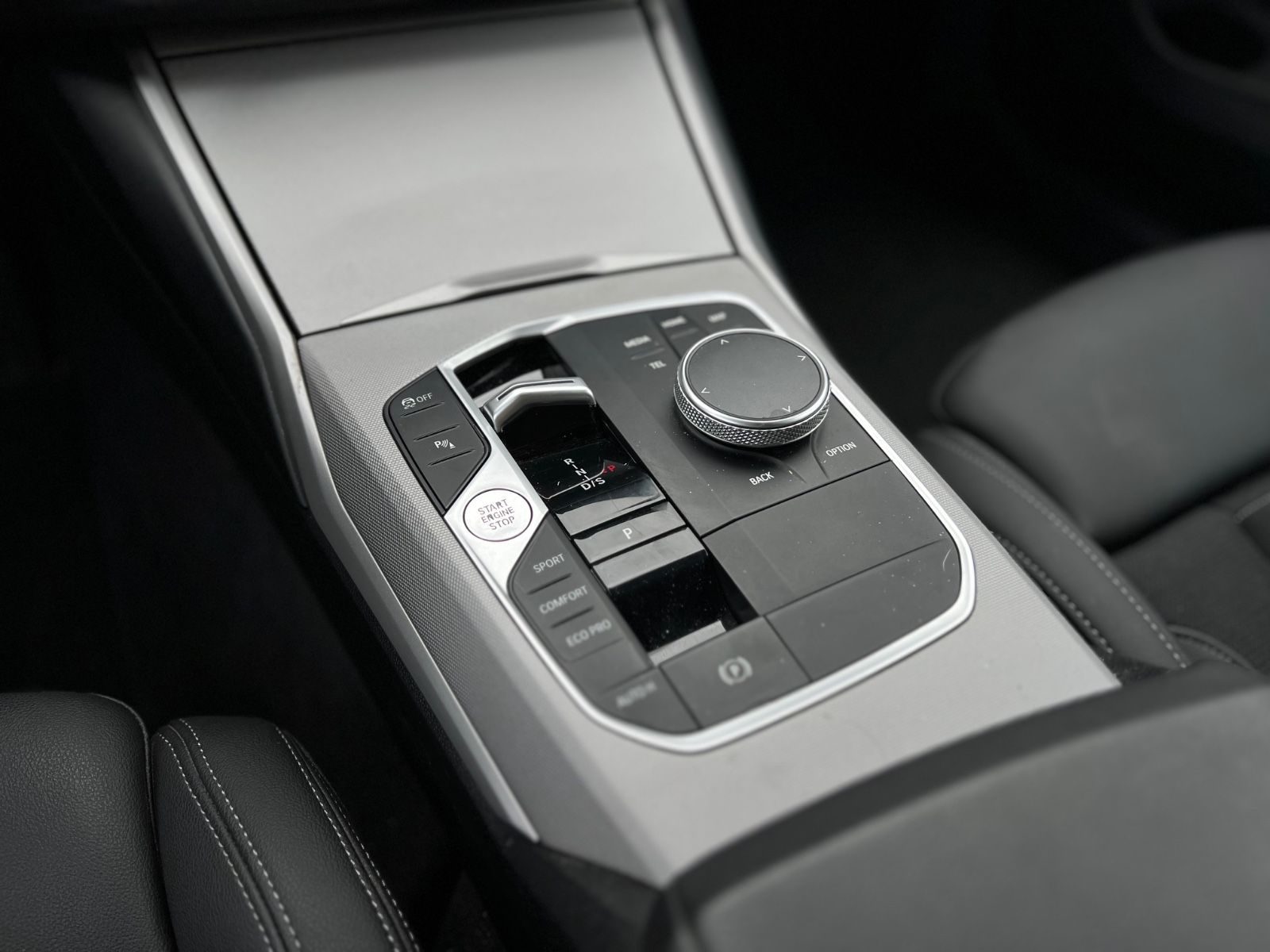 BMW 318d Touring AHK+HuD+ACC+Park Assist+Sportsitze foto 23