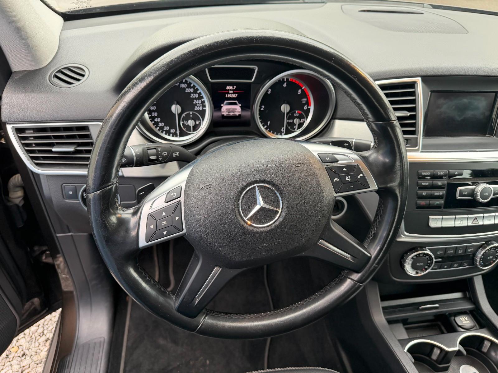 Mercedes-Benz ML 350CDI BlueT 4M ILS Pano AHK Navi Sitzh.1.HD