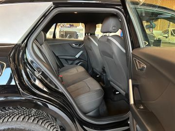 Audi Q2 30 TFSI sport *NAVI*TEMPOMAT*PDC*LED*SZHZ*