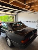Mercedes-Benz 190 E 2.3 - Mercedes-Benz 190 aus 1989: 190e