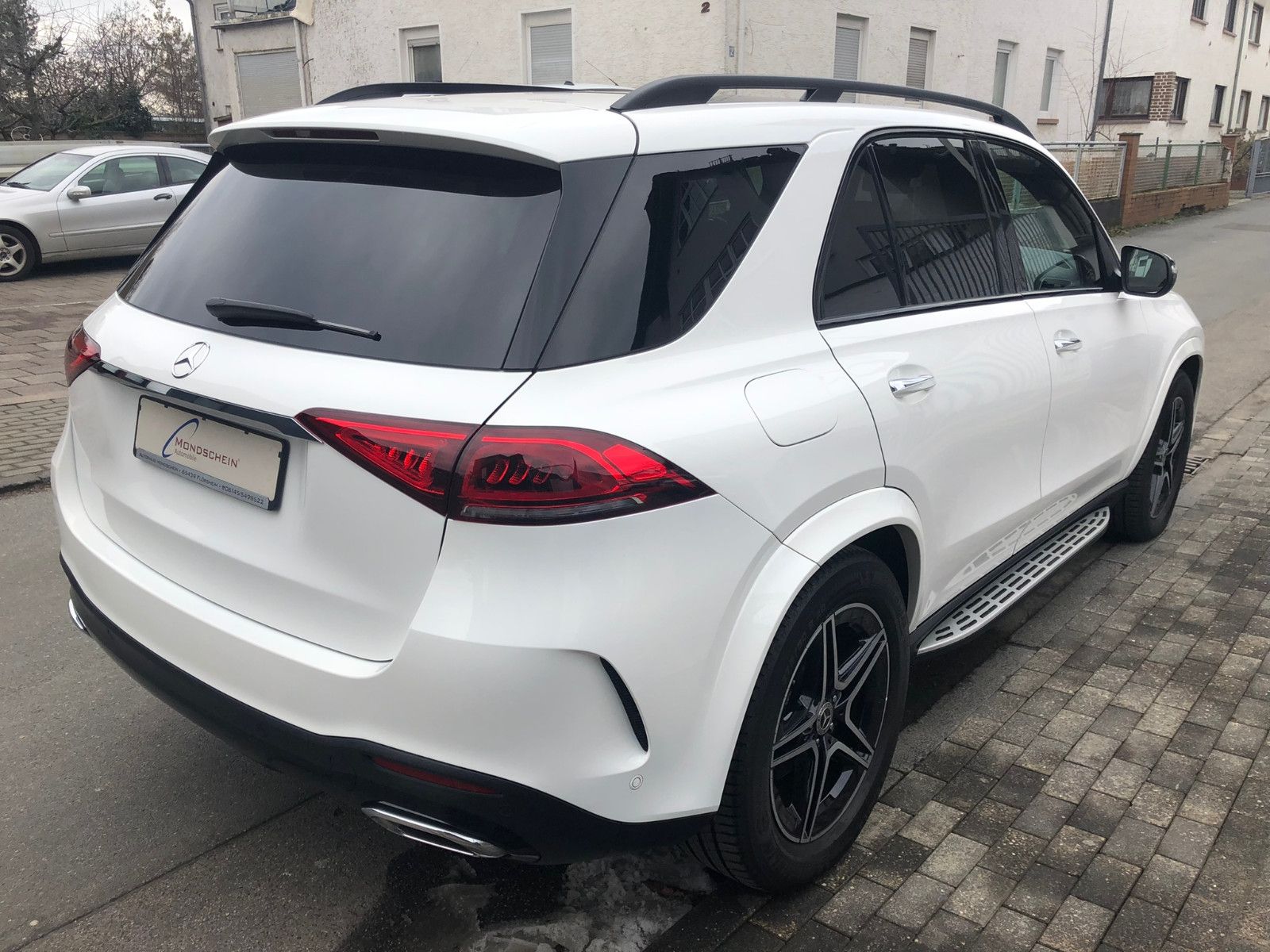 Fahrzeugabbildung Mercedes-Benz GLE 400d 4MATIC |AMG|HUD|Burmester|Pano|360°|AHK