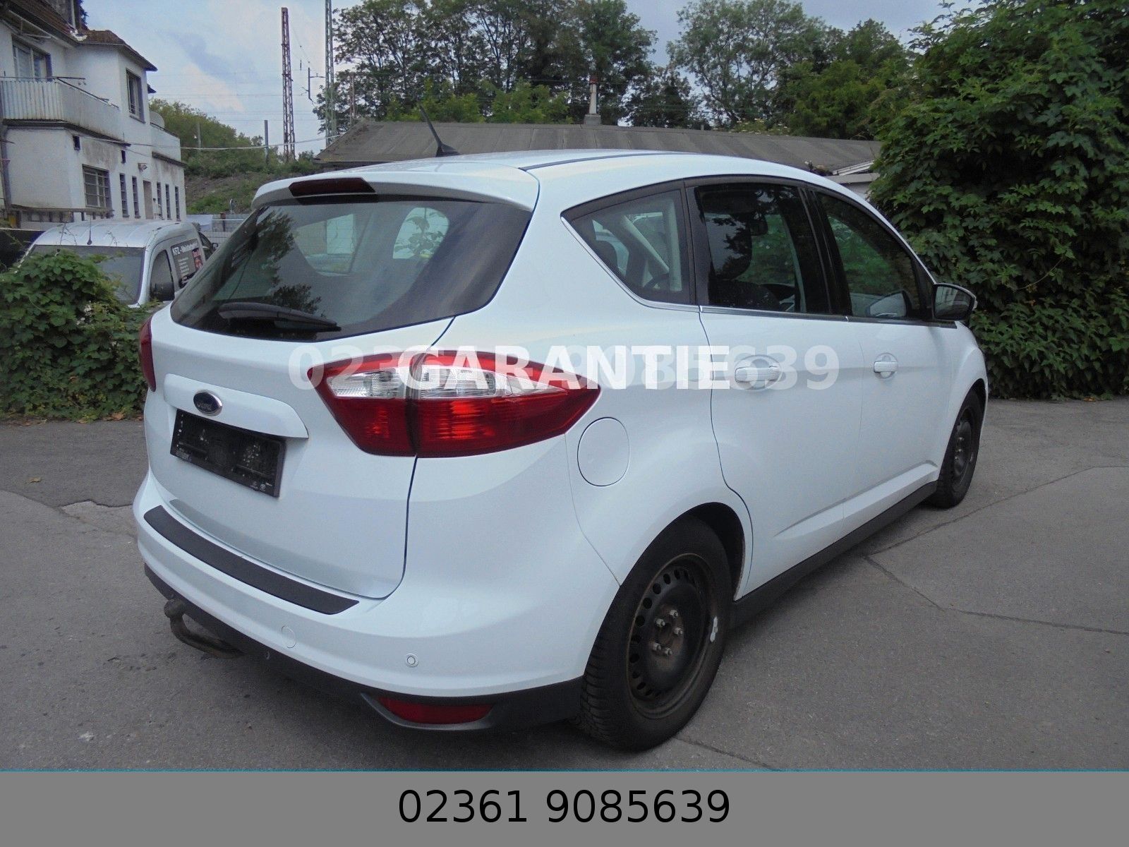Fahrzeugabbildung Ford C-MAX Titanium/Klima/Navi/Pdc+Kamera/TÜV NEU