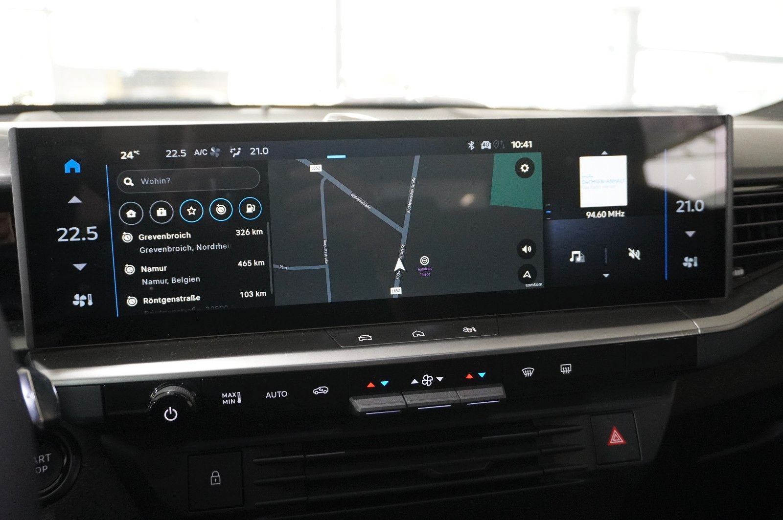 Fahrzeugabbildung Opel Grandland 1.2 48V HYBRID NAVI/LED/KAMERA/DAB+