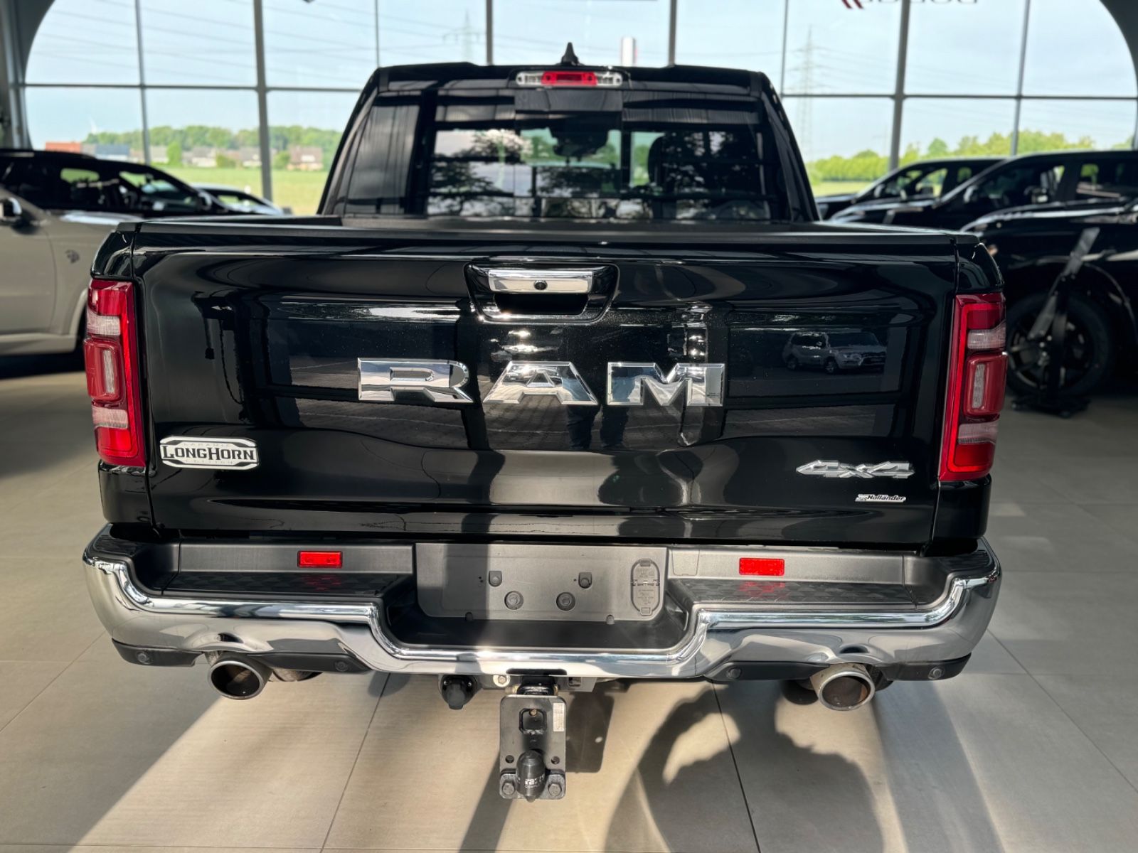 Fahrzeugabbildung Dodge RAM 1500 CrewCab 5,7 Longhorn Luftfahrwerk Voll