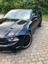 Ford Mustang  - Ford Mustang: Schwarz