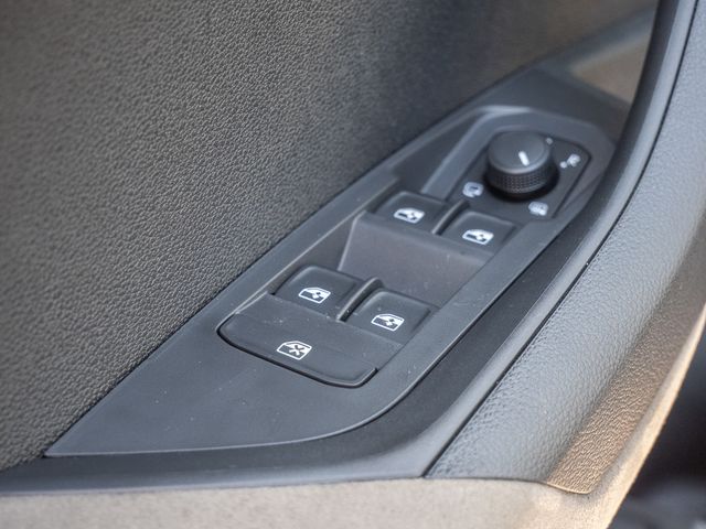 Karoq 1.5 TSI Selection PDC NAVI AHK ACC LED