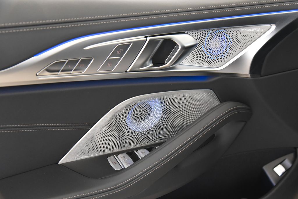 BMW 840