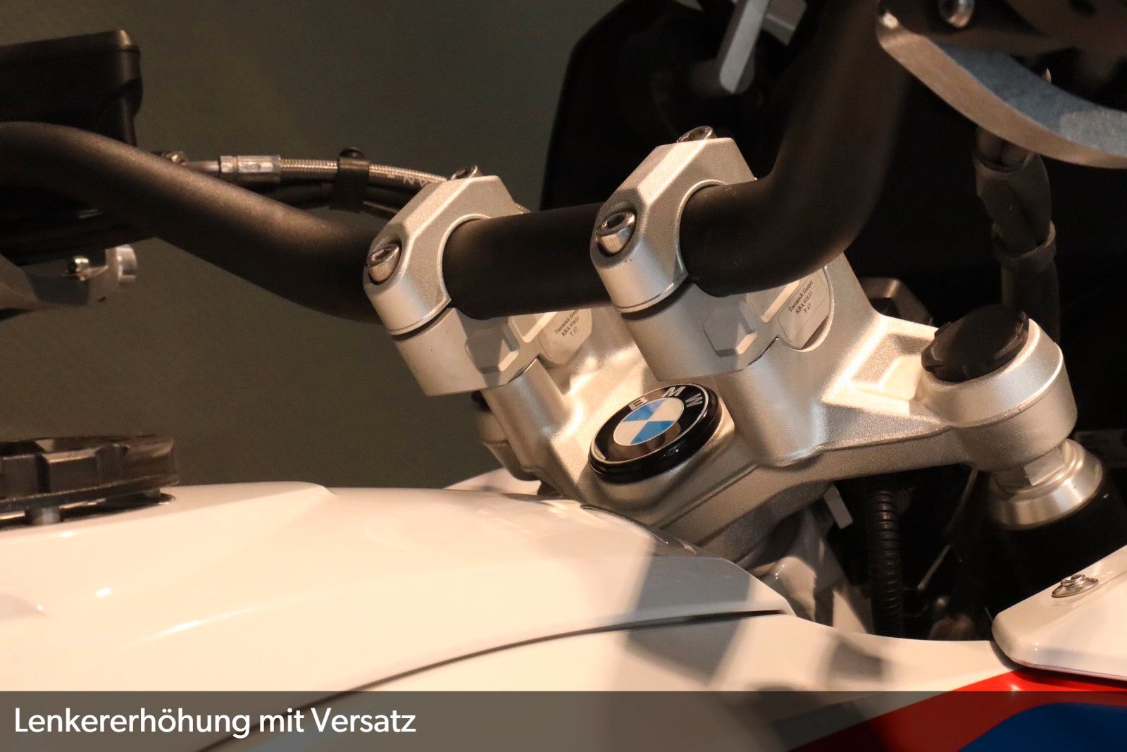 Fahrzeugabbildung BMW R 1250 GS mit Touratech Fahrwerk