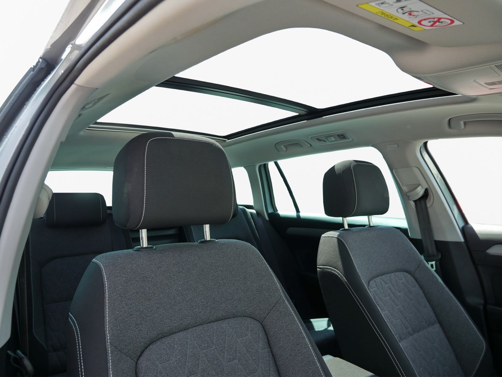 Volkswagen Passat Variant - Bild 10