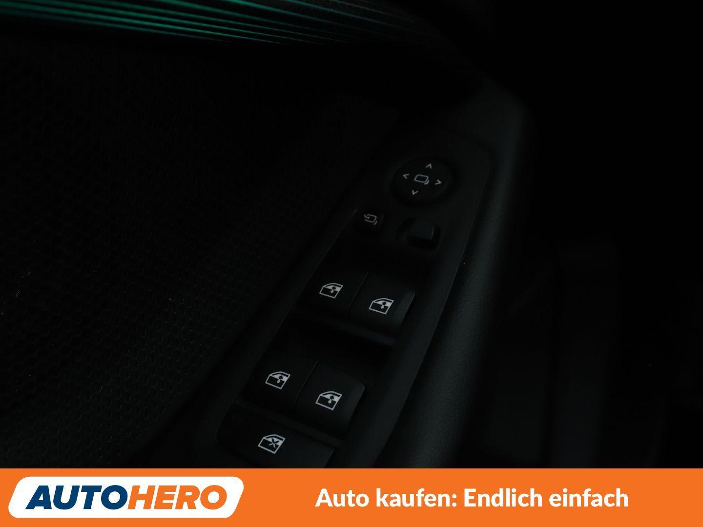 BMW 1er 118i Sport Line Aut.*LED*NAVI*TEMPO*PDC*
