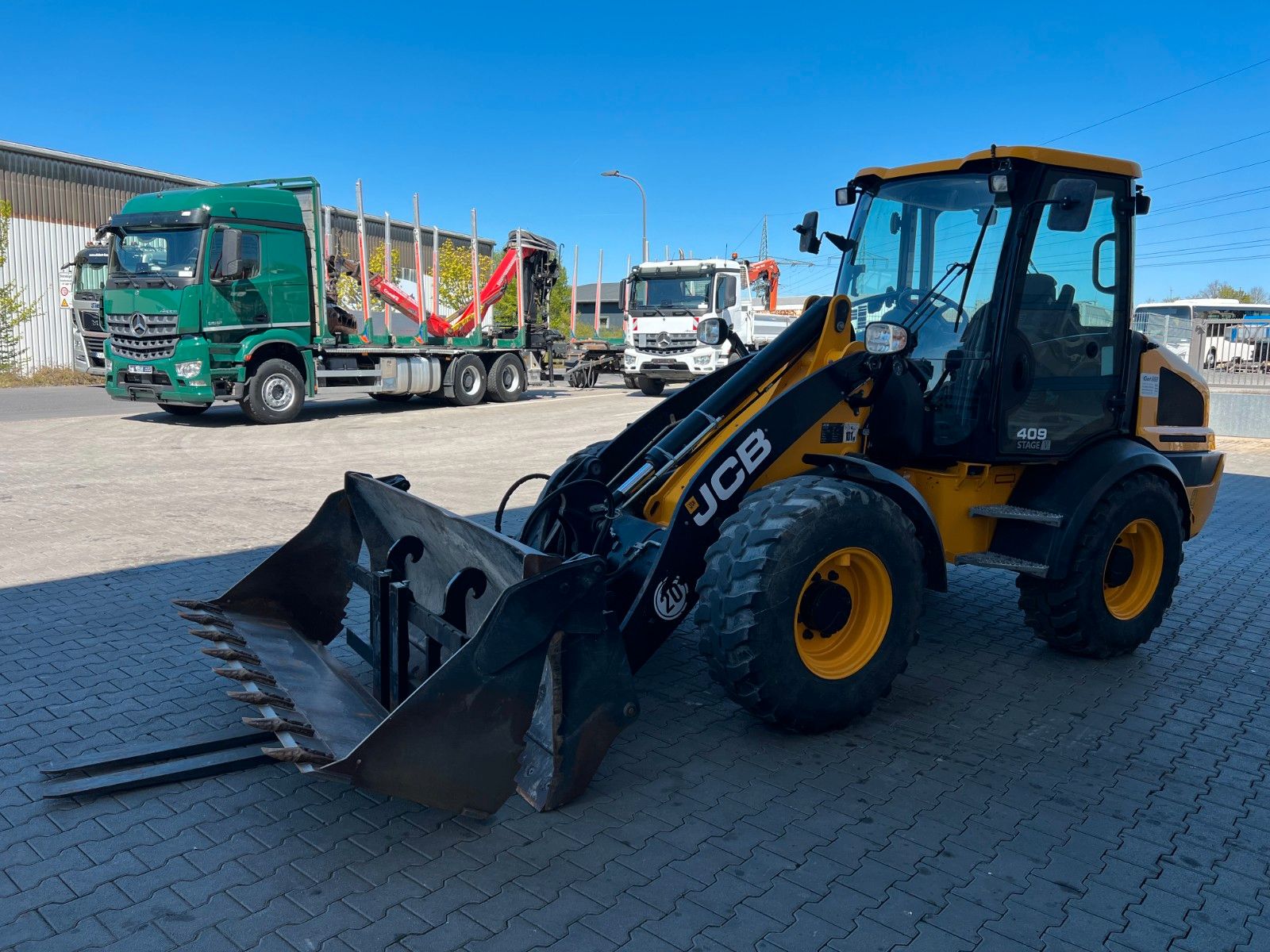 Fahrzeugabbildung JCB 409 SV / nur 758h! / Klappschaufel / Gabel
