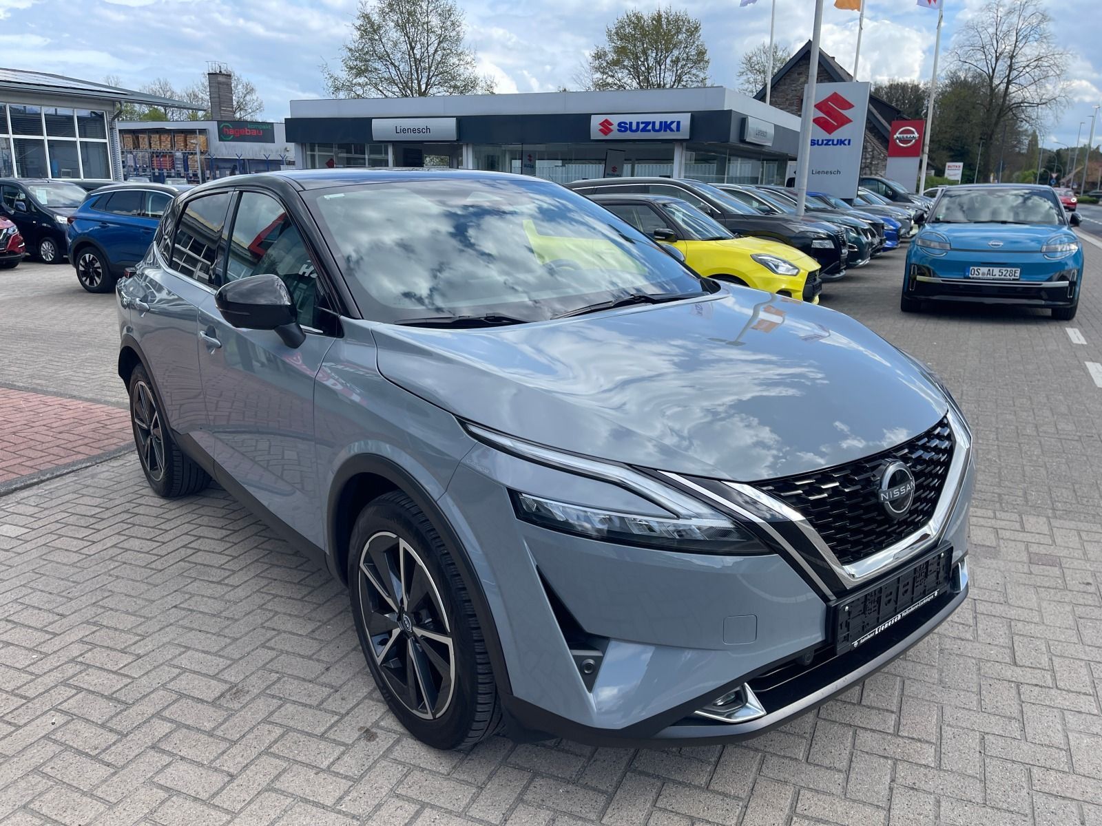 Fahrzeugabbildung Nissan Qashqai 1.3 DiG-T Tekna Automatik Navi Head Up A