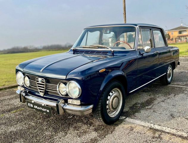 Alfa Romeo Giulia Super 1600 "Biscione"