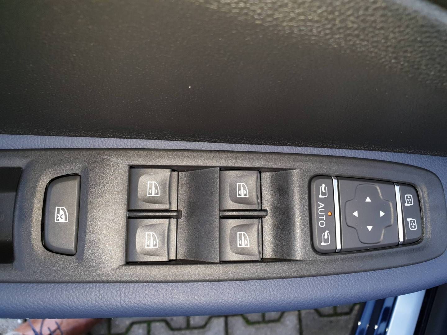 Fahrzeugabbildung Renault ZOE E-Tech 100% el. SONDERMODELL RIVIERA R135 Z.