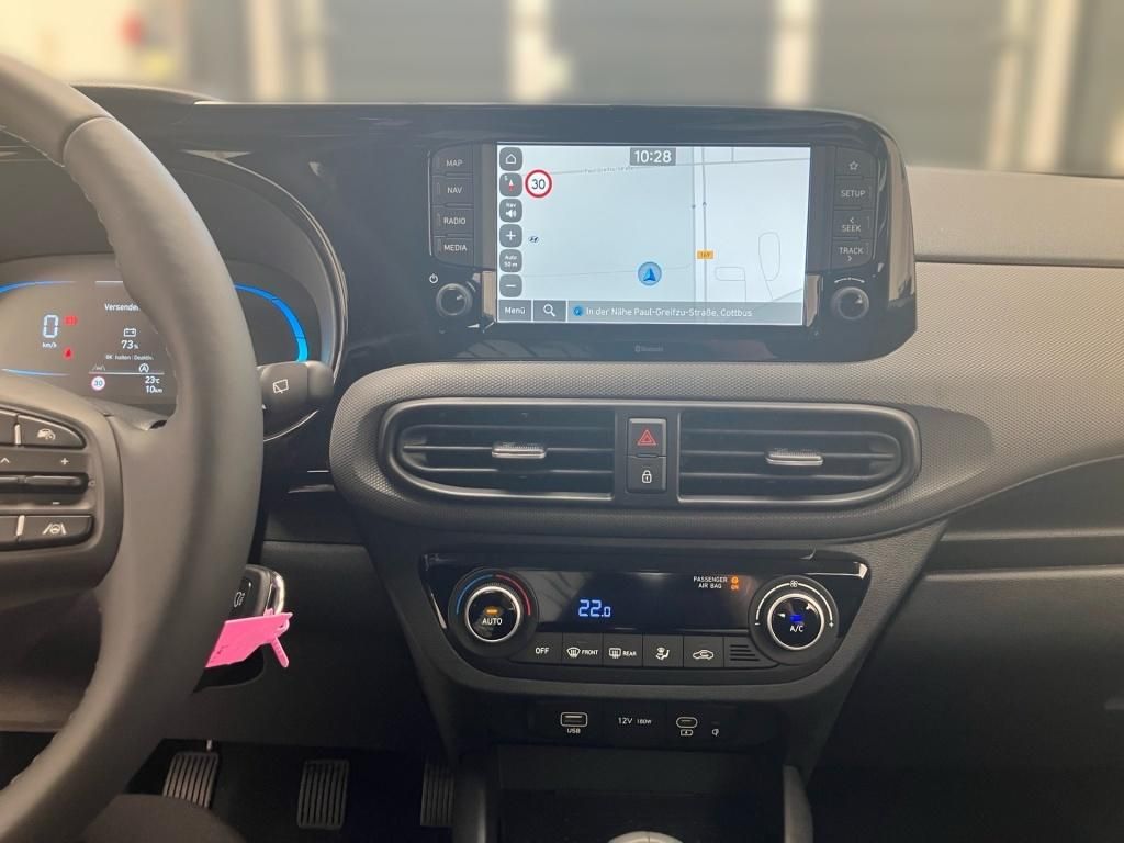 Fahrzeugabbildung Hyundai i10 Navi SHZ KAM PDC SpurH