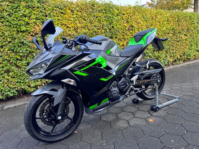 Kawasaki Ninja 400