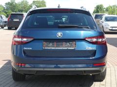 Fahrzeugabbildung Skoda Superb Combi 2.0 TDI SCR DSG Style *NAV*AHK*ACC*