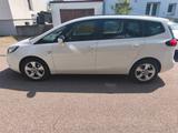 Opel Zafira Tourer: Familienauto mit modernem Navi - Opel Zafira Tourer Gebrauchtwagen