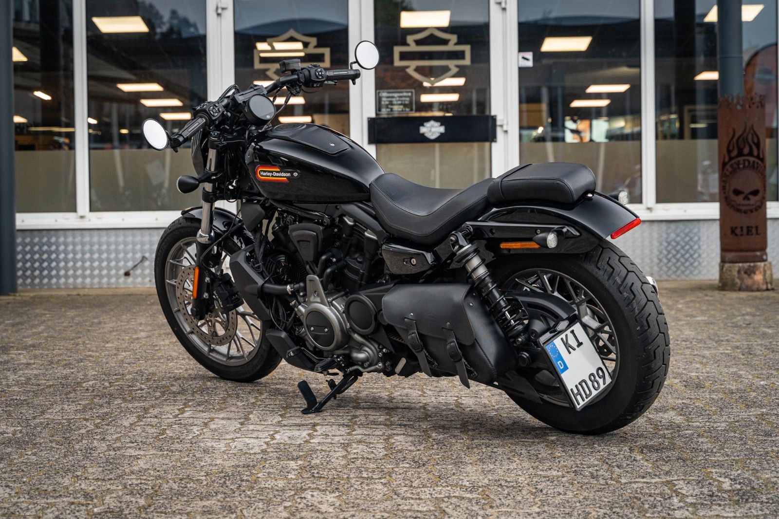Fahrzeugabbildung Harley-Davidson RH975S Nightster Special - Jekill & Hyde -