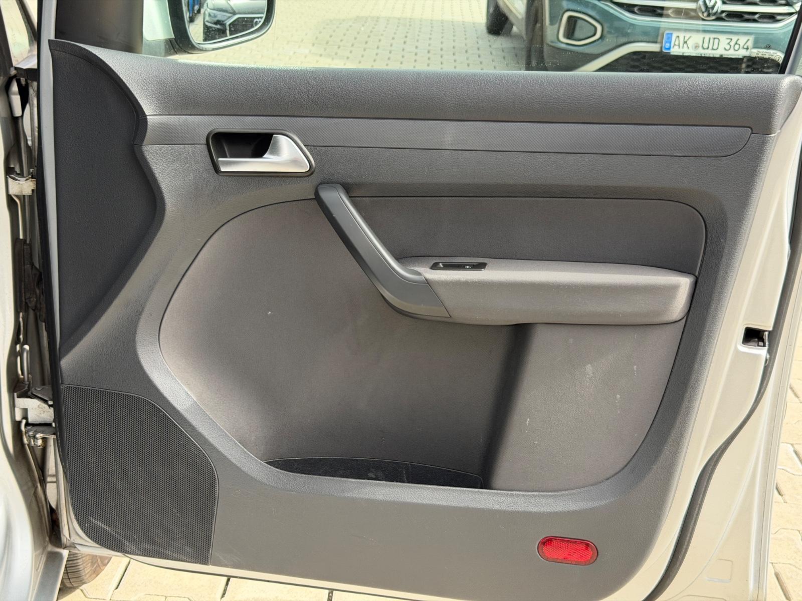 Volkswagen Caddy Kombi Trendline 7Sitze/Klima/Tempo/TÜVNeu