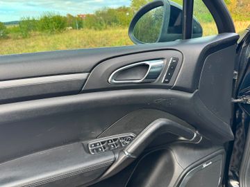 Porsche Cayenne - 10