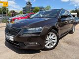 Skoda Superb Lim. Style 131 KW - Skoda Superb mit Benzin-Antrieb: Limousine, Automatik