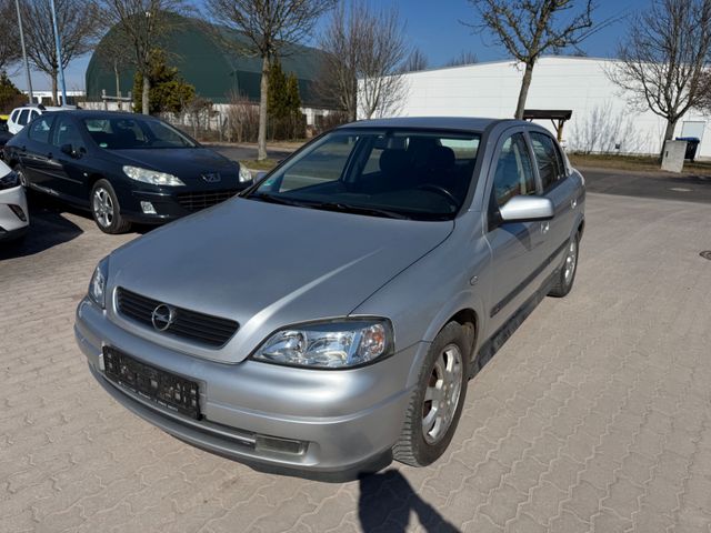 Opel Astra 1.6 Selection