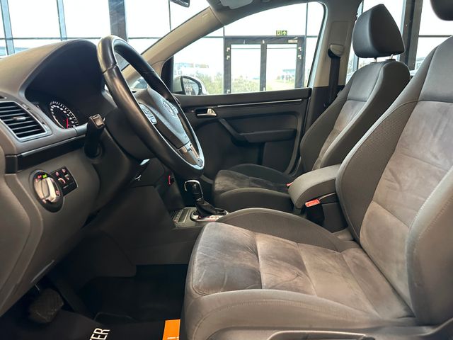 Volkswagen Touran Highline DSG *PANO*SHZ*NAVI*PDC*TEMPOMAT*