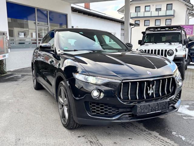Maserati Levante Q4 3.0 V6 Diesel 4x4 AHK Pano Navi