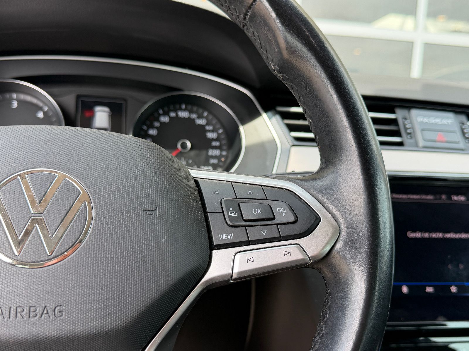 Fahrzeugabbildung Volkswagen Passat 2.0 HIGHLINE /KAMERA/MASSAGE/SHZ/LED/NAVI