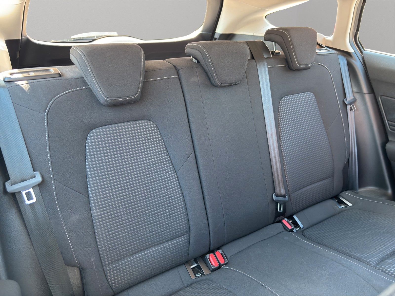 Fahrzeugabbildung Ford Focus C&C | Turnier 1.0  | Kamera | LED