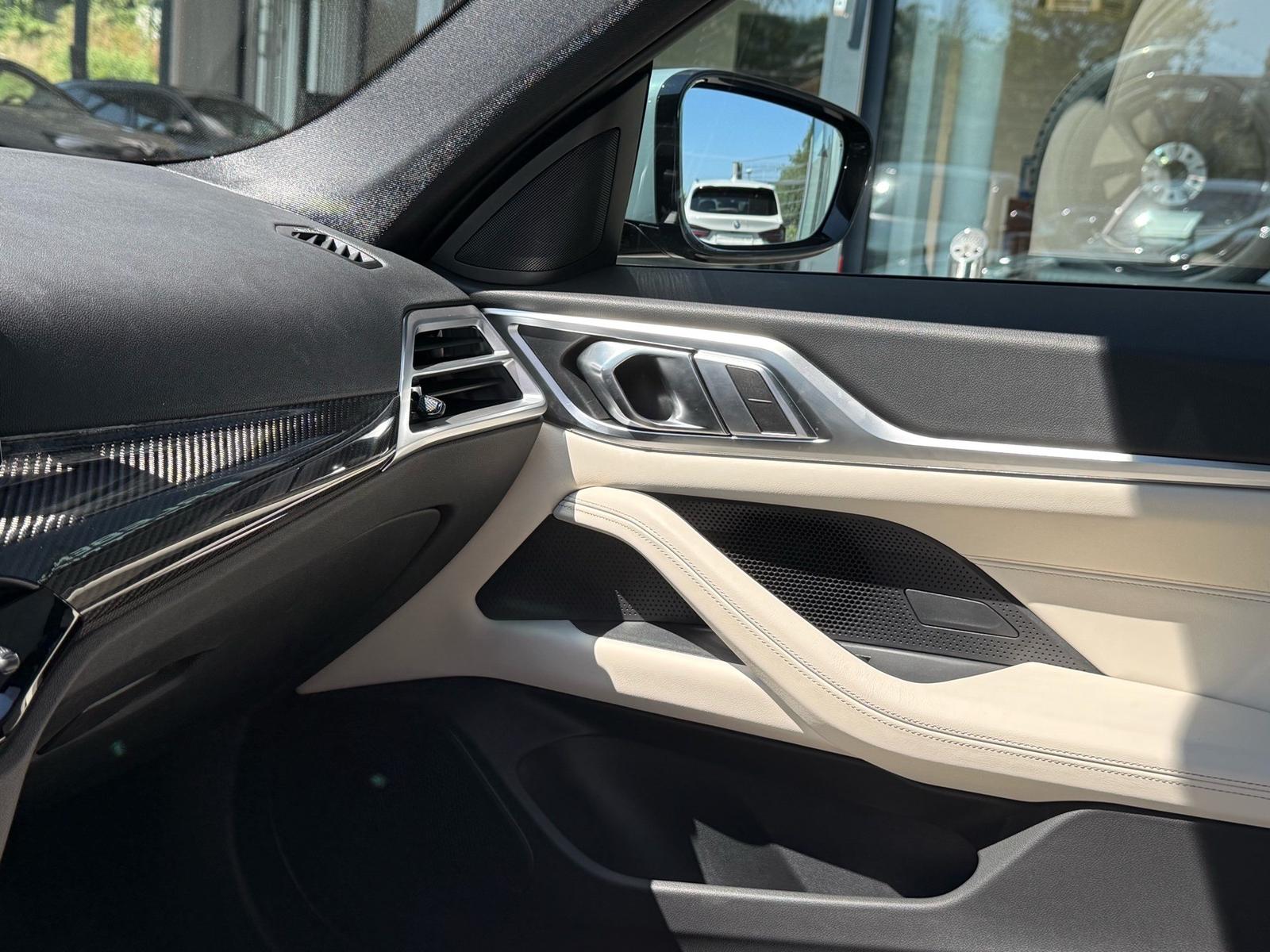 BMW i4 xDrive40 M Sport //CarbonInt. Stop&Go AHK