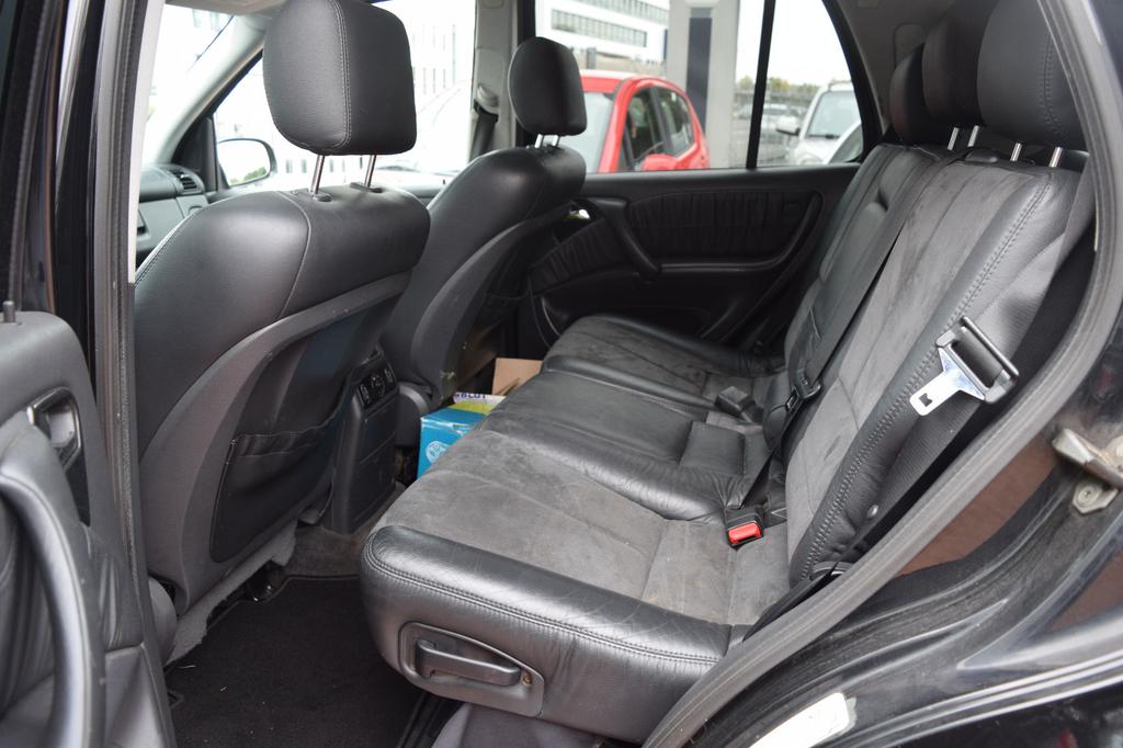 Mercedes-Benz ML 400