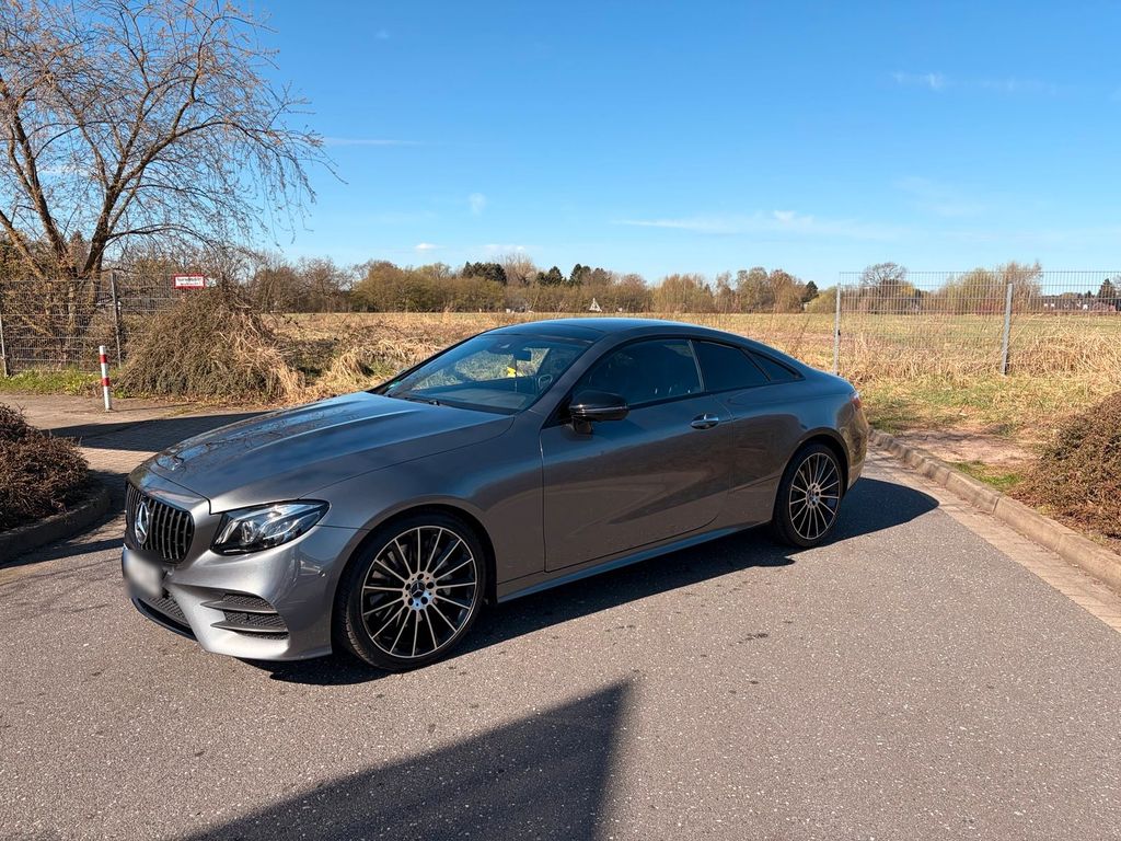 Image of Mercedes-Benz E 300