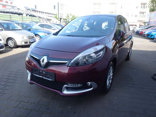 Renault Scenic mit AHK.