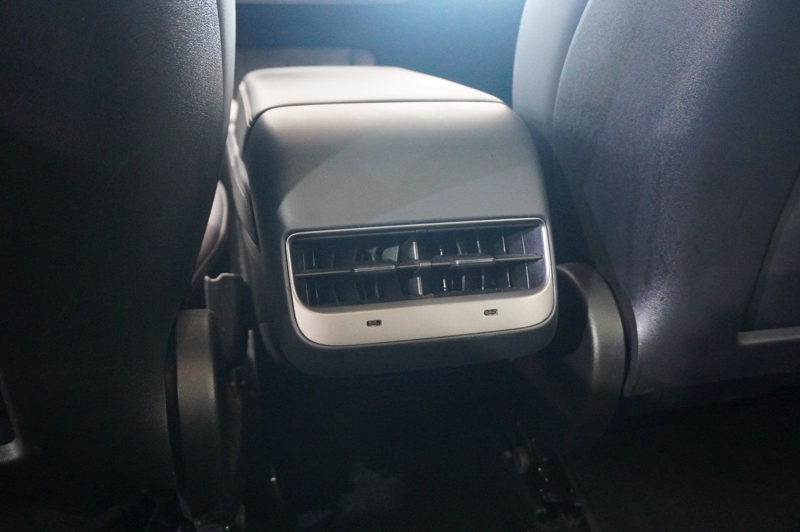 Fahrzeugabbildung Tesla Model 3 PERFORMANCE DUAL-MOTOR NAVI/LED/SH/AMD