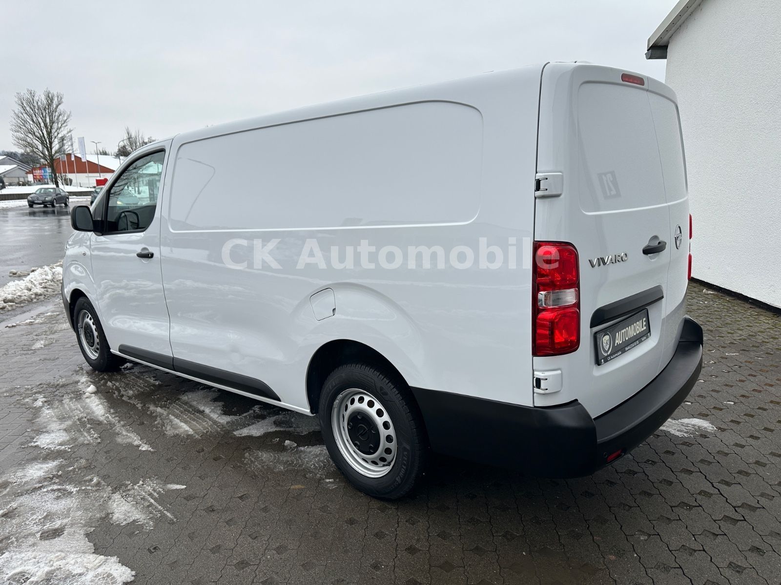 Fahrzeugabbildung Opel Vivaro Kasten 2.0 Diesel EditionL3/Klima/PDC/Kam