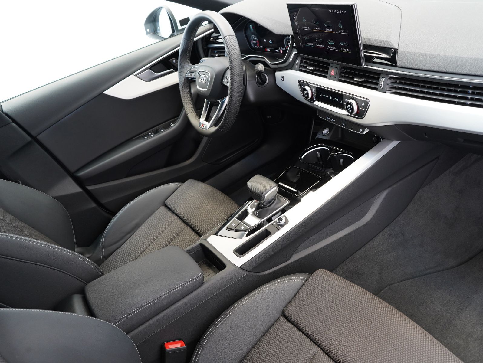 Fahrzeugabbildung Audi A4 Avant 35 TDI S line Competition Edition
