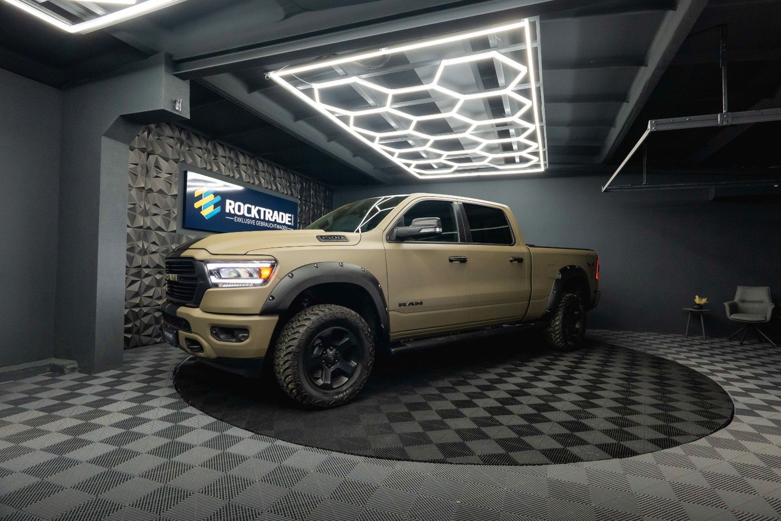 Fahrzeugabbildung Dodge RAM 5.7 V8 HEMI 4x4 PUNISHER LONGBED AxleLock