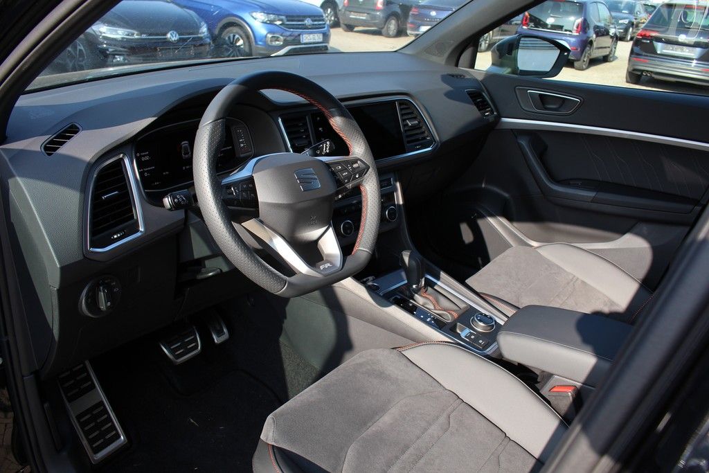 Fahrzeugabbildung SEAT Ateca 2.0 TDI DSG FR