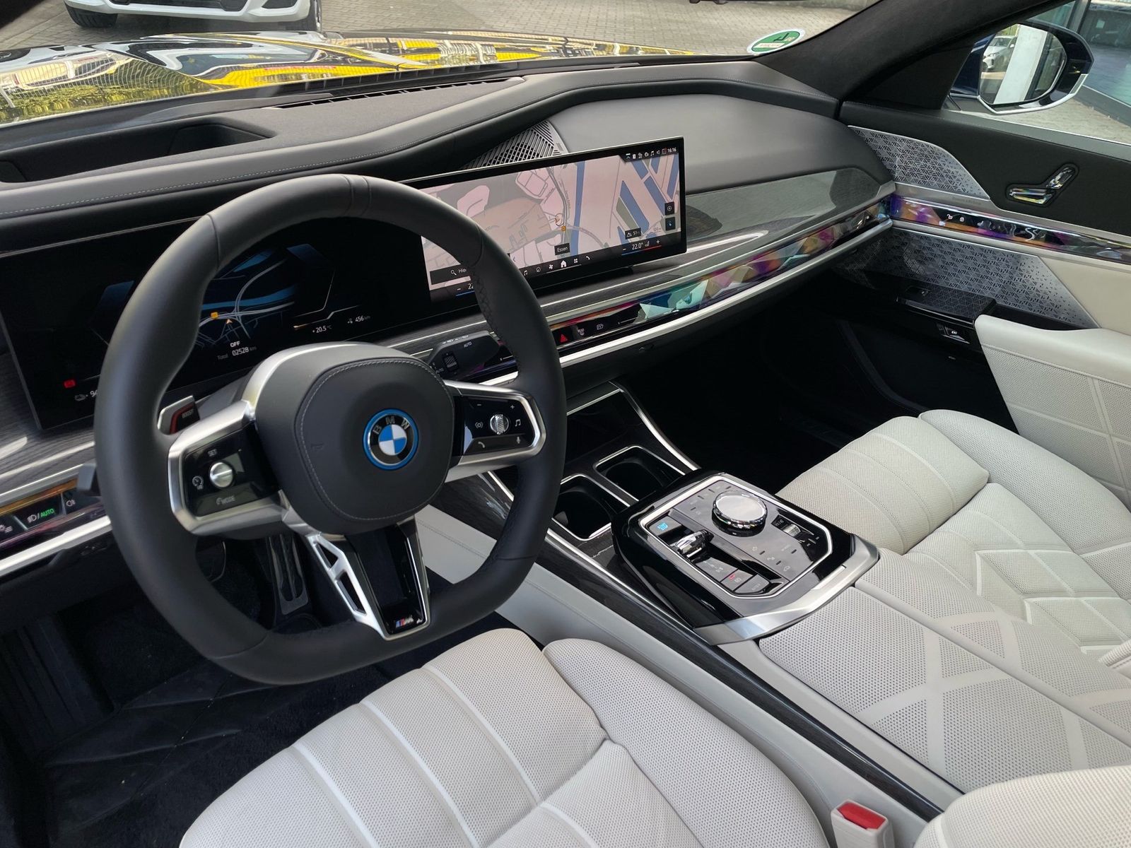BMW i7 xDrive60 Limo M Sport Execu.Lou.Sit. elTür foto 3