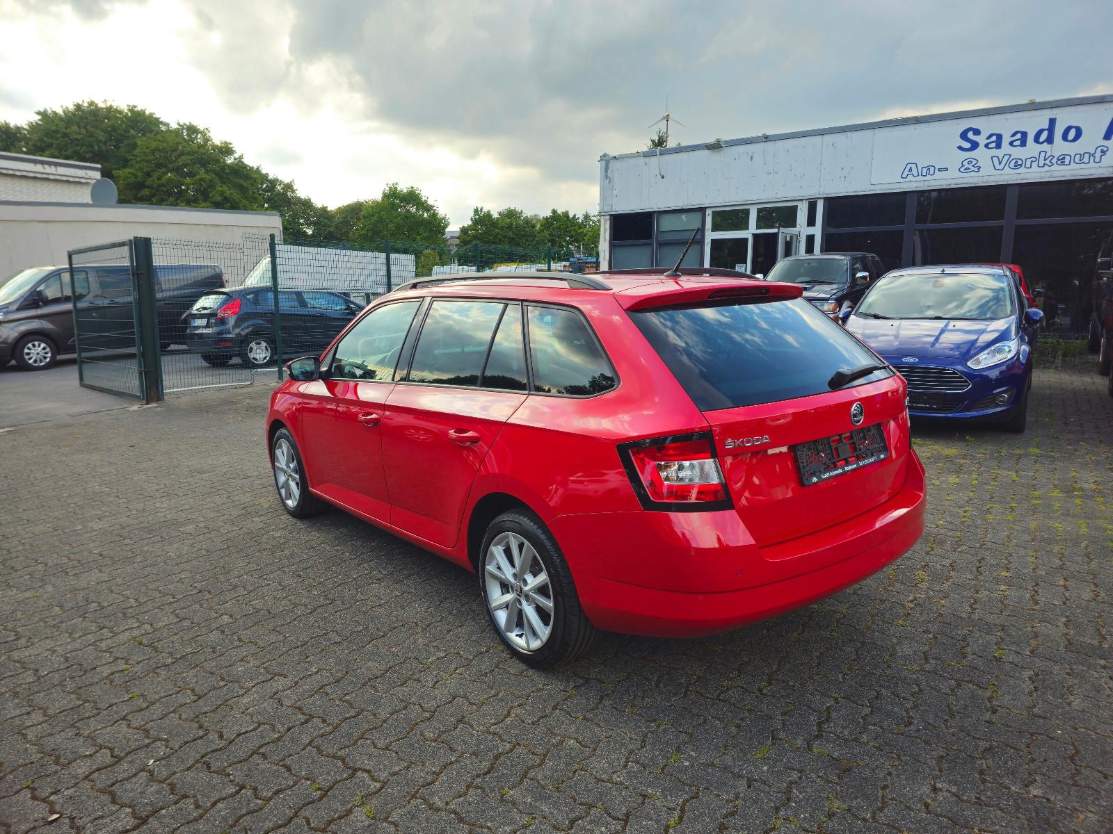 Skoda Fabia Combi Joy Bi-Xenon* Navi*16"Alufelgen