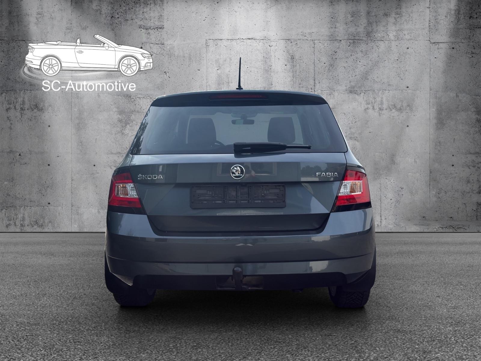 Skoda Fabia Drive*Navi*CarPlay*LED*AHK*1.Hand*uvm.
