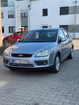 Ford FORD FOCUS 1.6 x VOLLAUSSTATTUNG x AHK x T... - Ford Focus aus 2006: 1.6