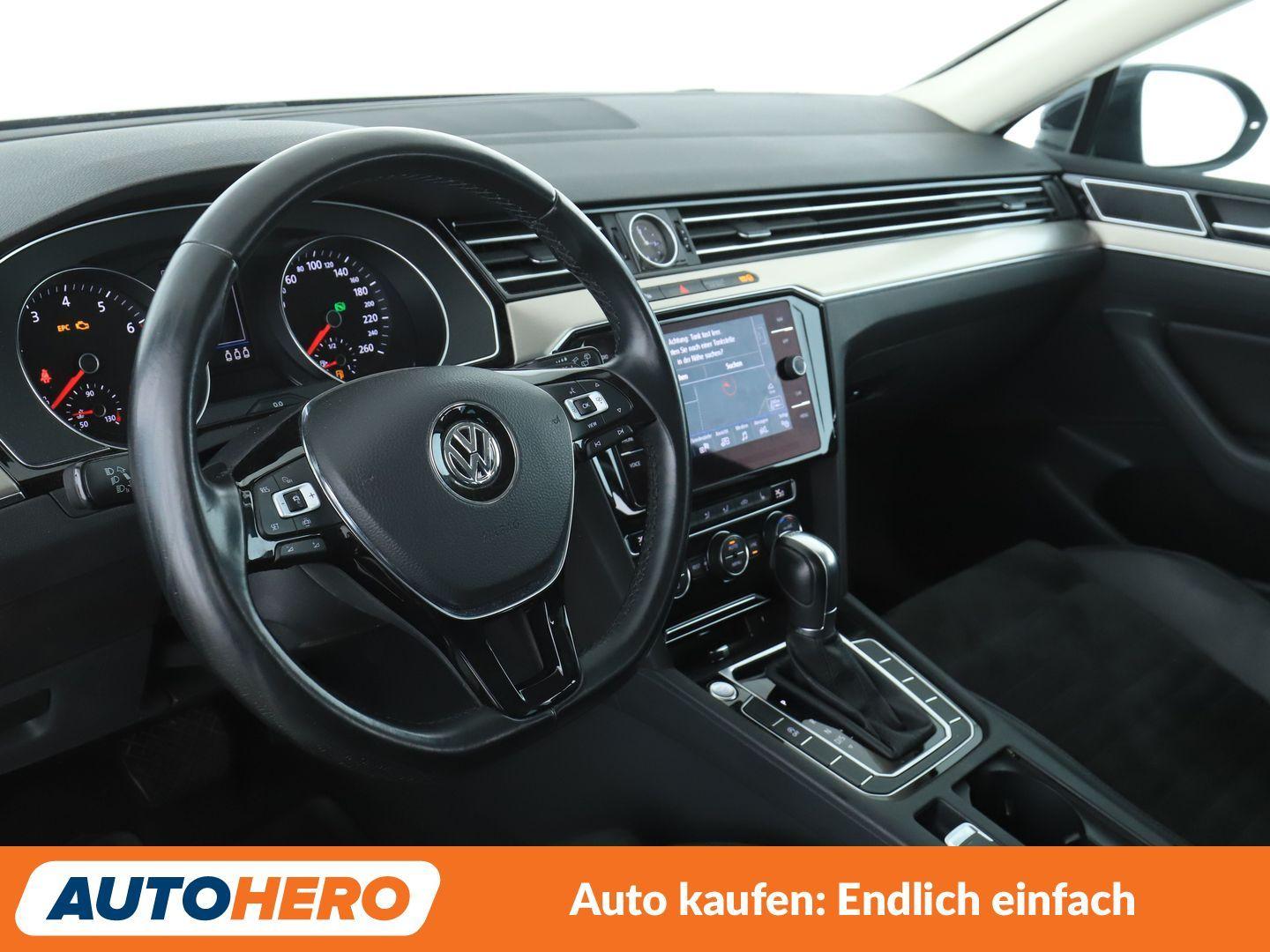 Volkswagen Passat 1.5 TSI ACT Highline Aut.*NAVI*LED*PDC*