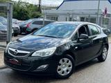 Opel Astra J Limousine | Design Edition | Euro 5 | - Opel Astra: Design Edition