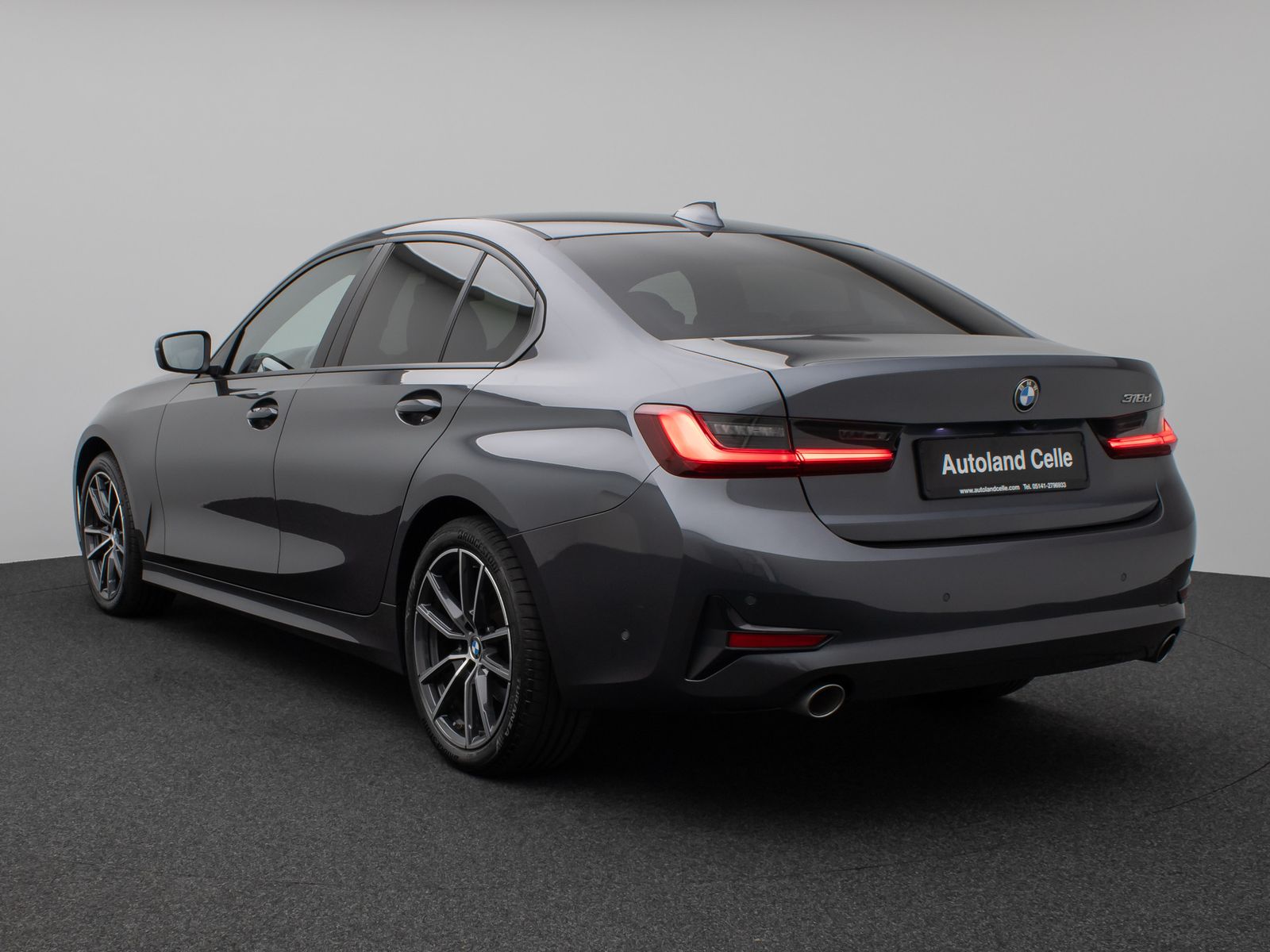 Fahrzeugabbildung BMW 318d Kamera DAB Sport Alarm Geschwindigkeitsreg